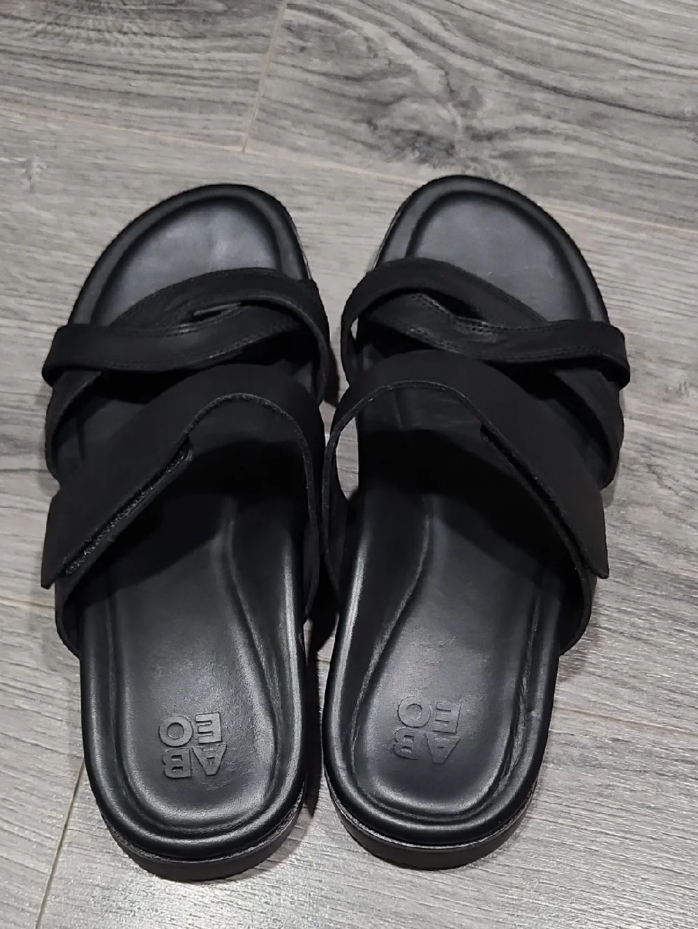 EUC ABEO Kylie Black Leather Sandals